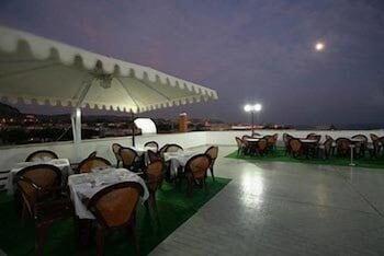 Hotel Santa Marta 3*